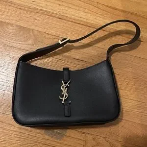 YSL Saint Laurent LE 5 À 7 IN SMOOTH LEATHER (NOIR)